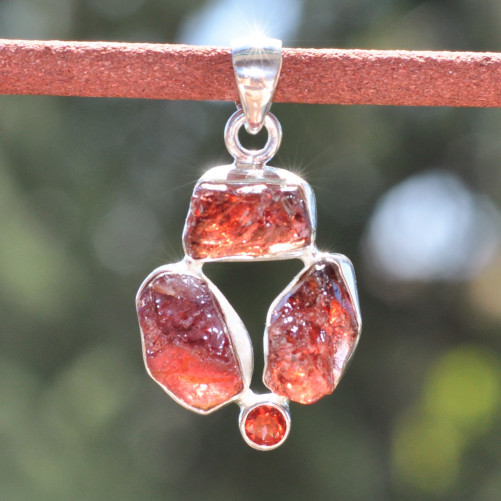 Pendentif argent 4 pierres brutes en grenat