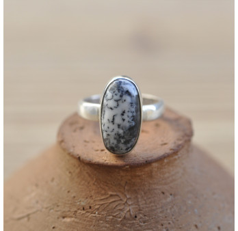 Belle bague ovale en argent et pierre Agate dendrite (blanc)