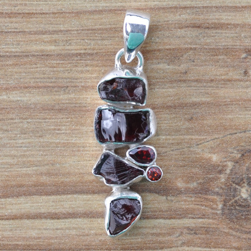 Pendentif argent 6 pierres en grenat
