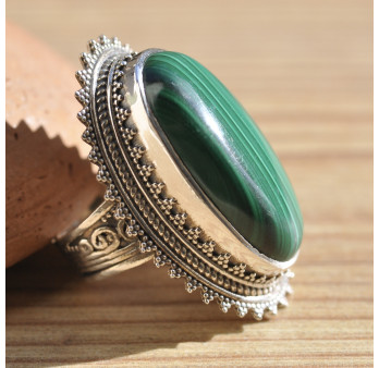 Bague ethnique massive en argent et pierre ovale Malachite T54