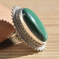Bague ethnique massive en argent et pierre ovale Malachite T54 Bague ethnique massive en argent et pierre ovale Malachite T54