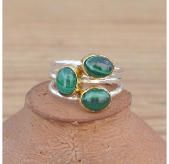 NEW! Bague moderne 3 anneaux soudés et 3 pierres Malachite