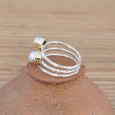 Bague moderne 3 anneaux soudés et 3 Perles de culture (blanc) T54/56