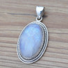 Pendentif ovale en argent travaillé et Pierre de lune (blanc)