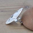 Longue bague oblongue en argent et Nacre (blanc) T50