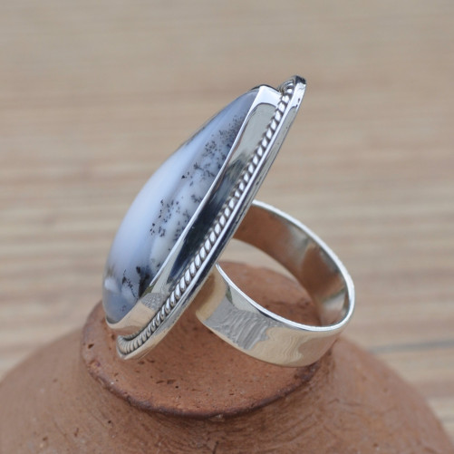 Grosse bague goutte en argent strié et pierre Agate dendrite (blanc) T58