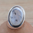 Bague ovale monture plate en argent et pierre en Agate dendrite (blanc) T55