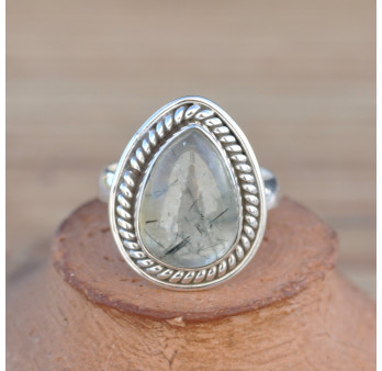 Bague goutte argent strié et pierre Prehnite