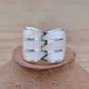 Bague argent large ondulée en Nacre (blanc)