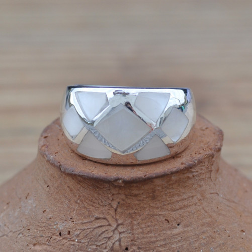 Bague argent bombée 7 morceaux de Nacre (blanc)