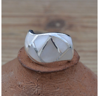 Bague asymétrique en argent et Nacre (blanc)
