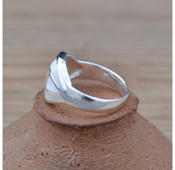 Bague bombée graphique en argent et Nacre (blanc) T53