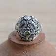 Grosse bague poison massive argent ciselé pierre en Péridot facettée (vert) T51 Grosse bague poison massive argent ciselé pierre en Péridot facettée (vert) T51