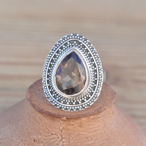 Bague ethnique argent et pierre goutte en Quartz fumé facettée T58