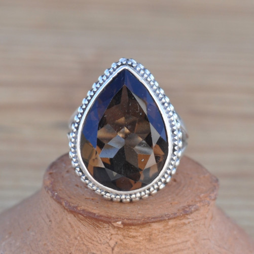 Grosse bague argent ciselé et pierre facettée en Quartz fumé T57