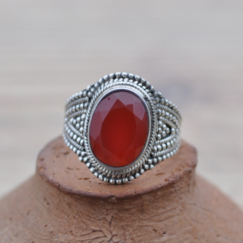 Bague ethnique en argent ciselé et pierre Cornaline facettée (orange) T51/52