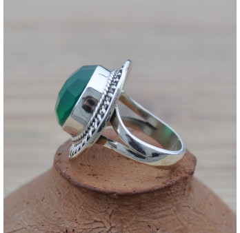Bague ronde en argent ciselé et pierre Agate verte facettée (vert) T56