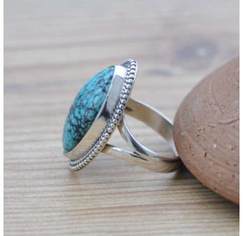 Bague marquise Turquoise du Tibet et argent ciselé T59