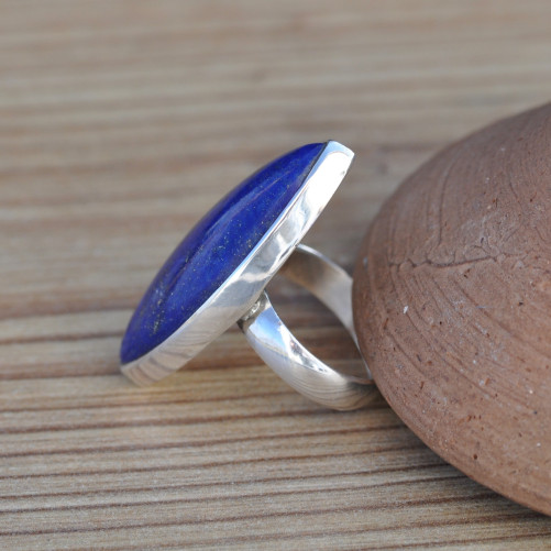 Belle bague navette pierre Lapis lazuli sertie d'argent T53