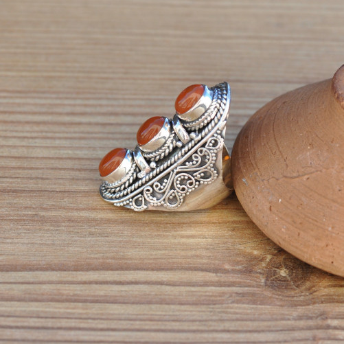 Bague massive longue argent ciselé 3 pierres en Cornaline (orange) T54