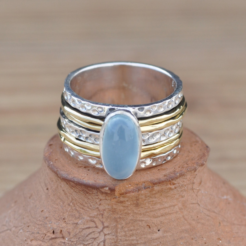 Bague large moderne argent doré et pierre Calcédoine oblongue