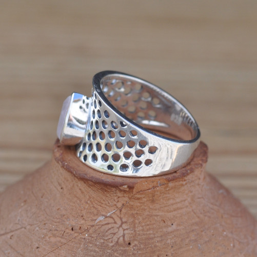 Anneau large ajouré en argent et pierre Quartz rose T62