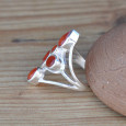 Longue bague en argent et 5 pierres facettées en Cornaline T54