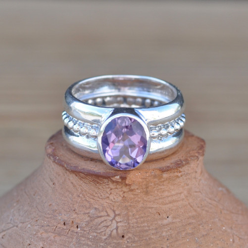 NEW ! Anneau boules d'argent et pierre ovale en Améthyste (violet)