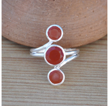 NEW ! Longue bague 3 pierres rondes facettées en Cornaline et argent T60