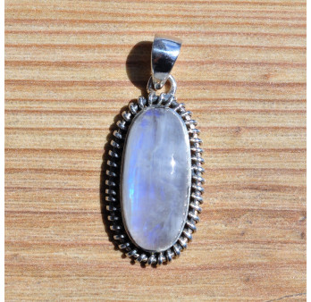 Pendentif oblongue argent ciselé et pierre de lune (blanc)