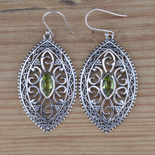 Grandes boucles d'oreilles en argent ciselé et Péridot (vert)