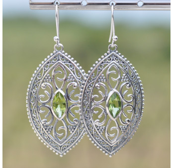Grandes boucles d'oreilles en argent ciselé et Péridot (vert)