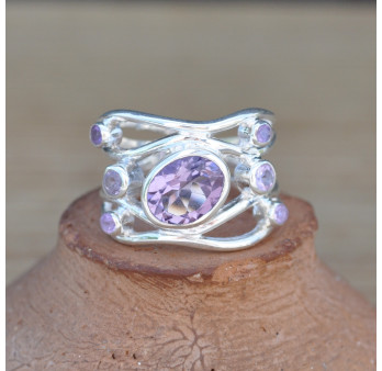 Anneau en argent ajouré 7 pierres Améthyste (violet)