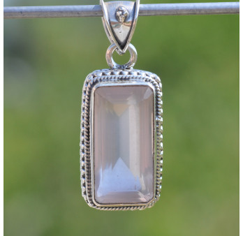 Pendentif rectangulaire argent ciselé et pierre Quartz rose (rose)