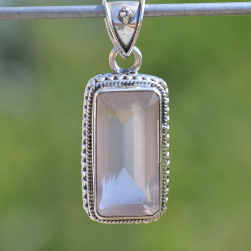 Pendentif rectangulaire argent ciselé et pierre Quartz rose (rose)