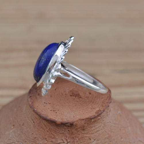 Bague argent ciselé et pierre ovale bombée Lapis lazuli (bleu) T58