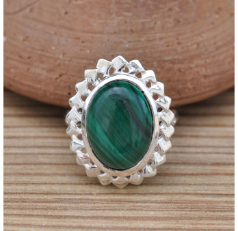Bague argent ciselé et pierre ovale bombée Malachite (vert)