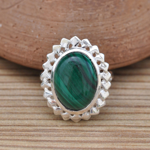 Bague argent ciselé et pierre ovale bombée Malachite (vert)