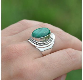 Chevalière massive argent et Malachite ovale (vert) T60