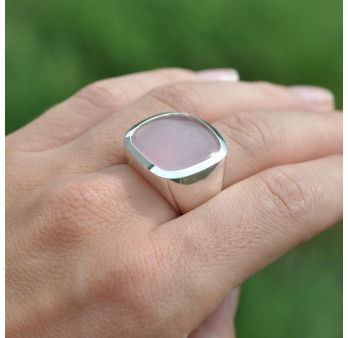 Chevalière large argent et pierre carrée Quartz rose (rose) T59