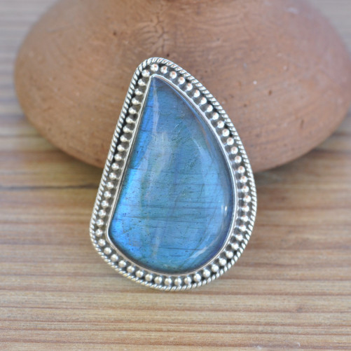 NEW ! Grosse bague en pierre Labradorite et argent ciselé (bleu)