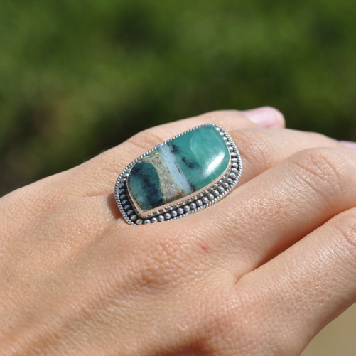 Bague en argent ciselé et pierre Opaline (bleu) T51