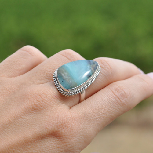 Bague en pierre Opaline et argent torsadé (bleu) T55