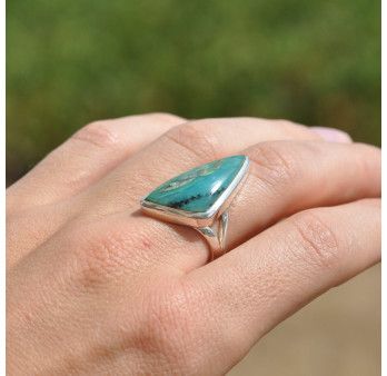 Bague triangulaire en pierre Opaline et argent (bleu) T53