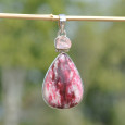 Gros pendentif argent et pierres THULITE et QUARTZ ROSE (rose) Gros pendentif argent et pierres THULITE et QUARTZ ROSE (rose)