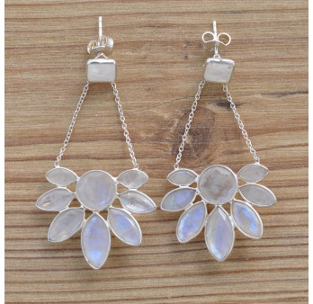 NEW ! Boucles longues fleurs argent et 9 pierres en Pierre de lune (blanc)