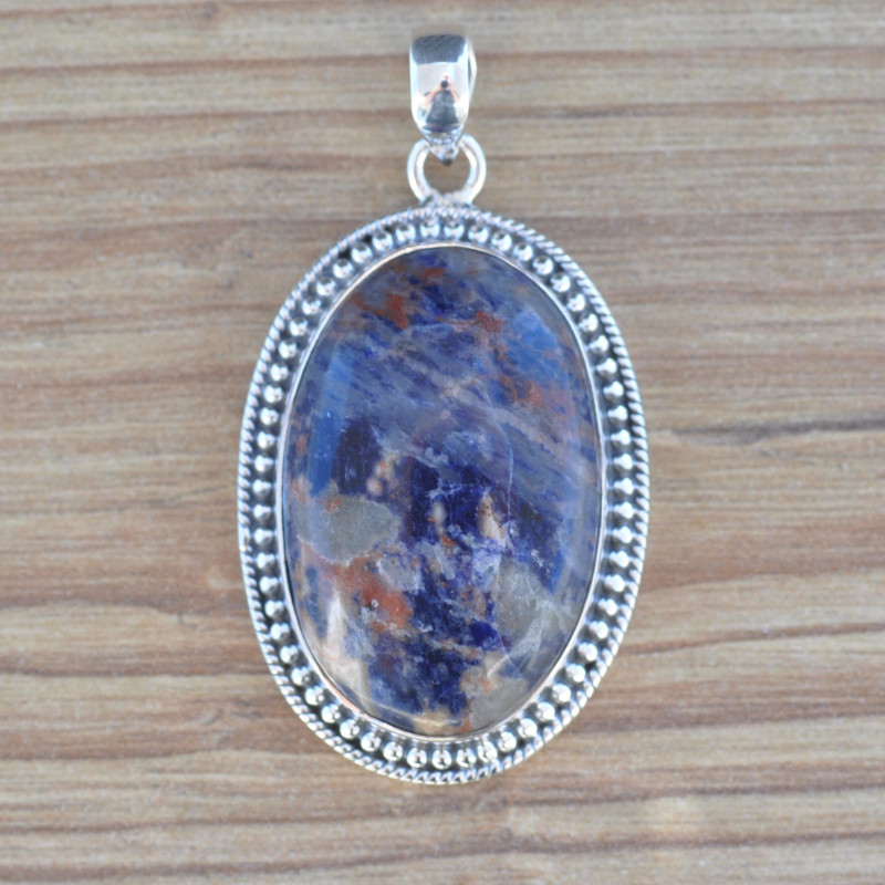 Gros pendentif ovale argent ciselé et pierre Sodalite (bleu)