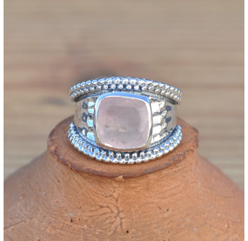 Anneau argent martelé et pierre carrée Quartz rose (rose)