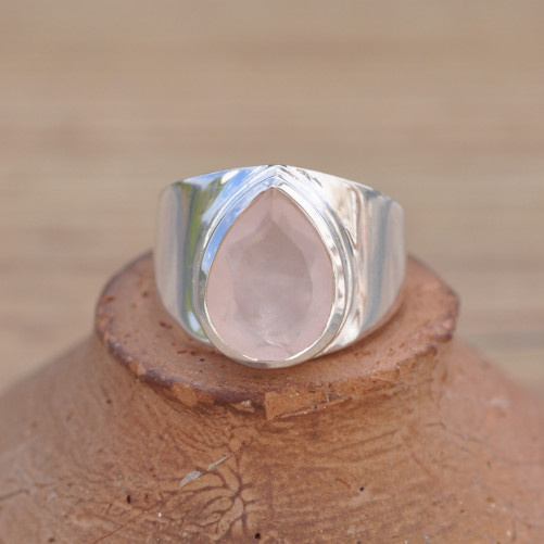 Anneau large en argent et pierre Quartz rose facettée goutte (rose)