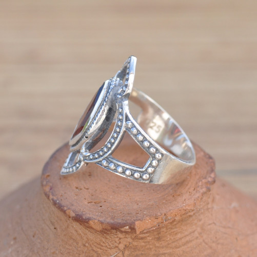 Bague ajourée argent ciselé et Grenat (rouge) T52
